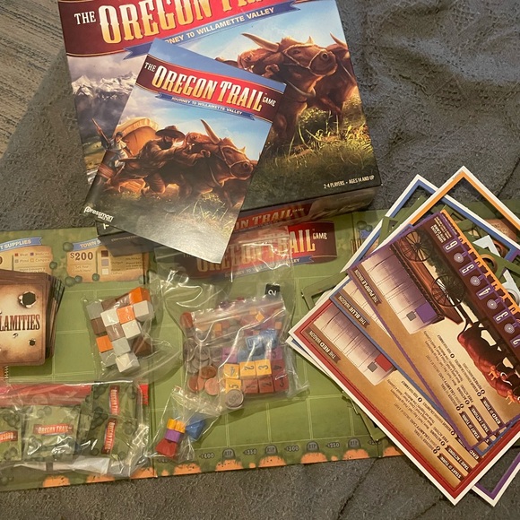 Oregon trail board game - Picture 3 of 3